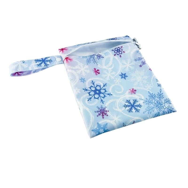 Frozen Snowflakes Medium Wet Bag with a double layer of PUL - Image 5